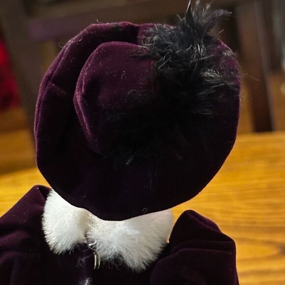 Vintage 90’s Holiday Homecoming Hallmark Traditions Collectible Barbie - Picture 5 of 7